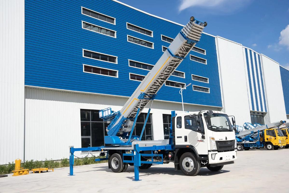 石龙小型云梯车上料车租赁多少钱