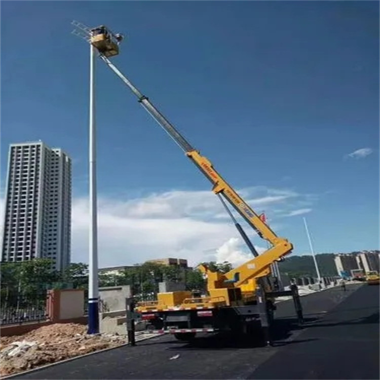 石龙维修路灯的曲臂升降车出租