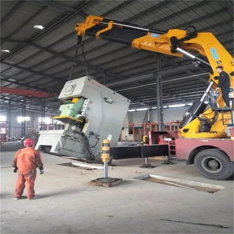 石龙80吨折臂吊车出租附近电话