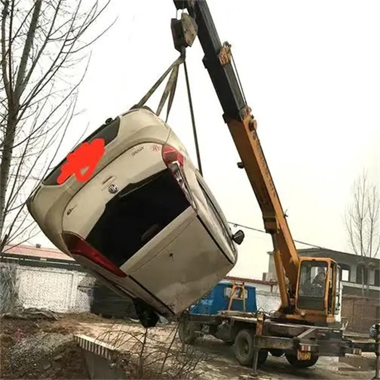 石龙随时待命，吊车24小时道路救援服务全解析